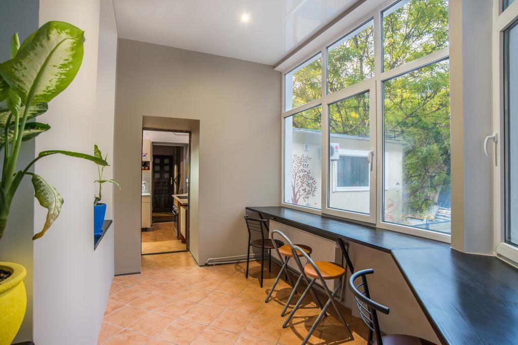 Hostel Berloga Odessa Eksteriør billede