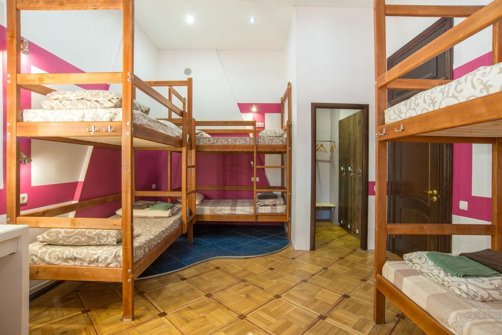 Hostel Berloga Odessa Eksteriør billede